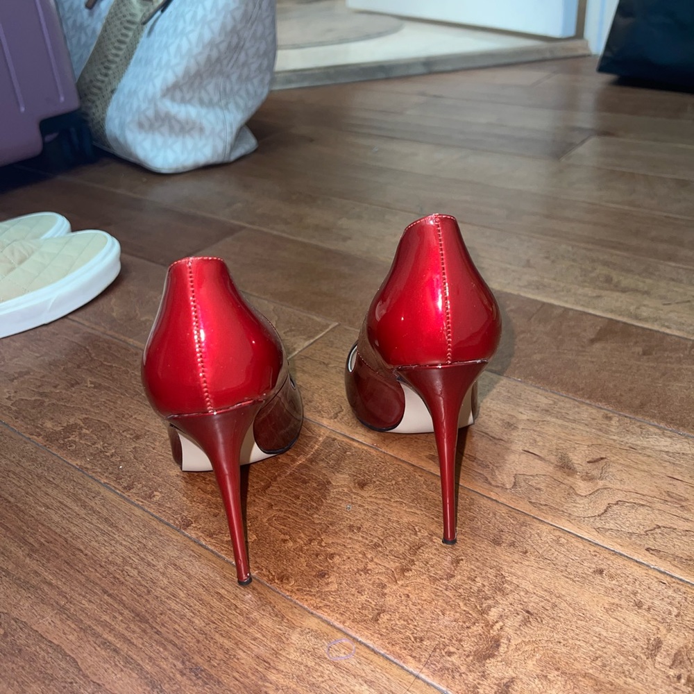 Heels - Picture 2 of 5